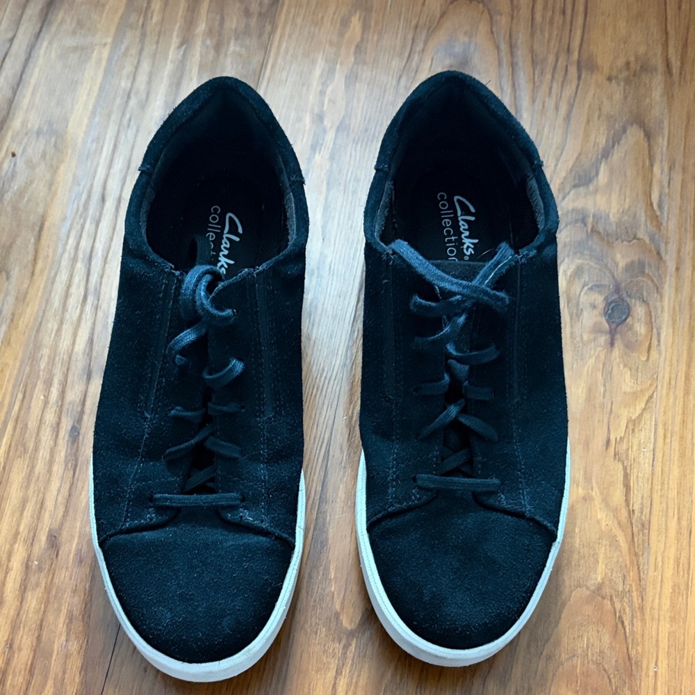Clarks Women's Black Suede Casual Sneakers